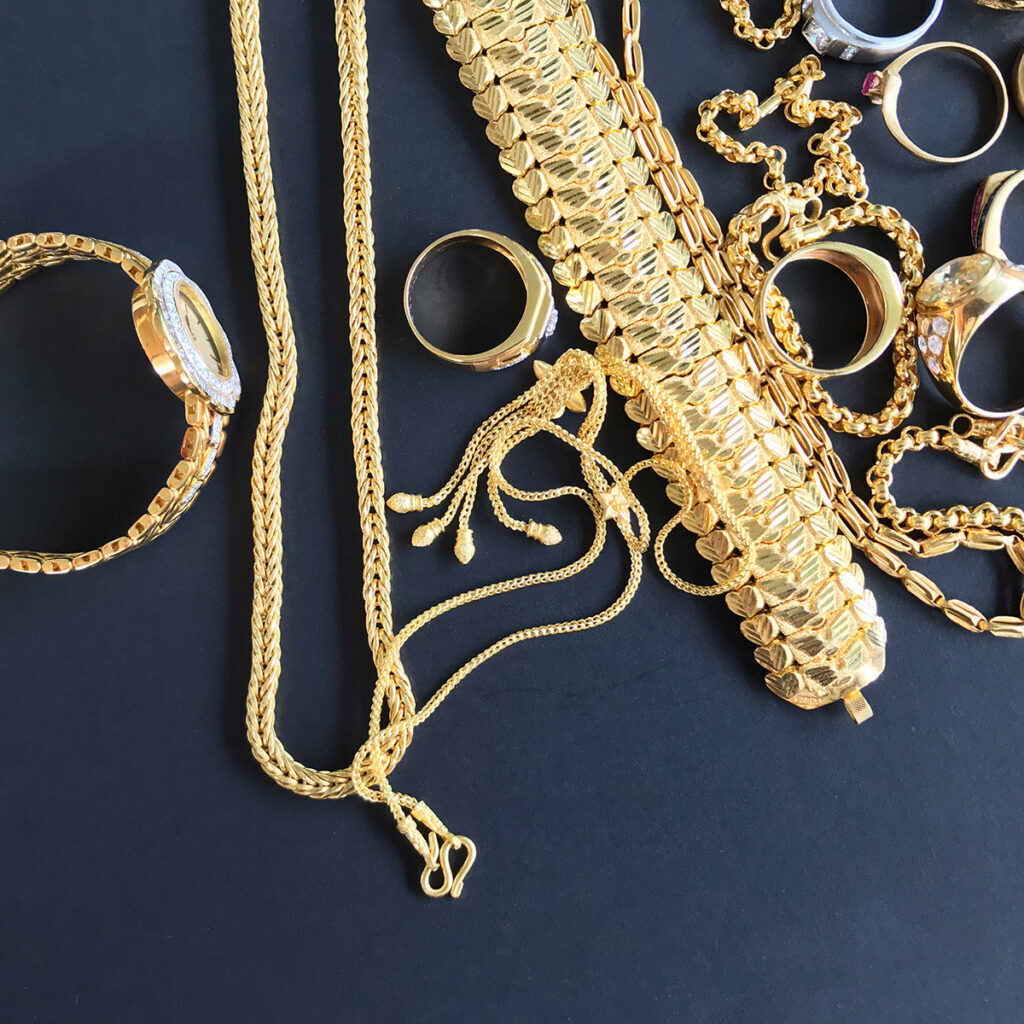 HowtoCleanMy_Gold_Vermil_Jewelry-squashed